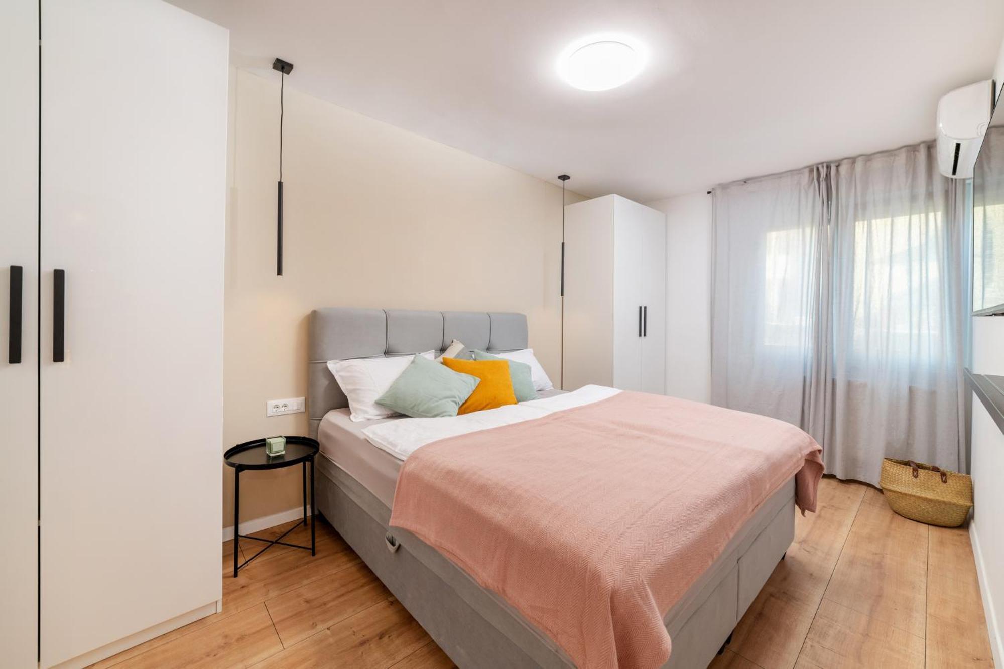 Cro.Lo Modern Retreat Apartment Split Exterior photo
