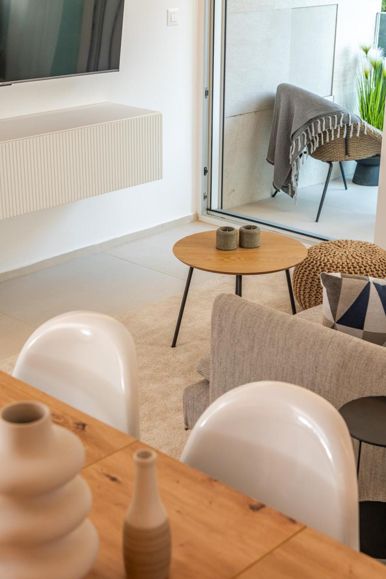 Cro.Lo Modern Retreat Apartment Split Exterior photo